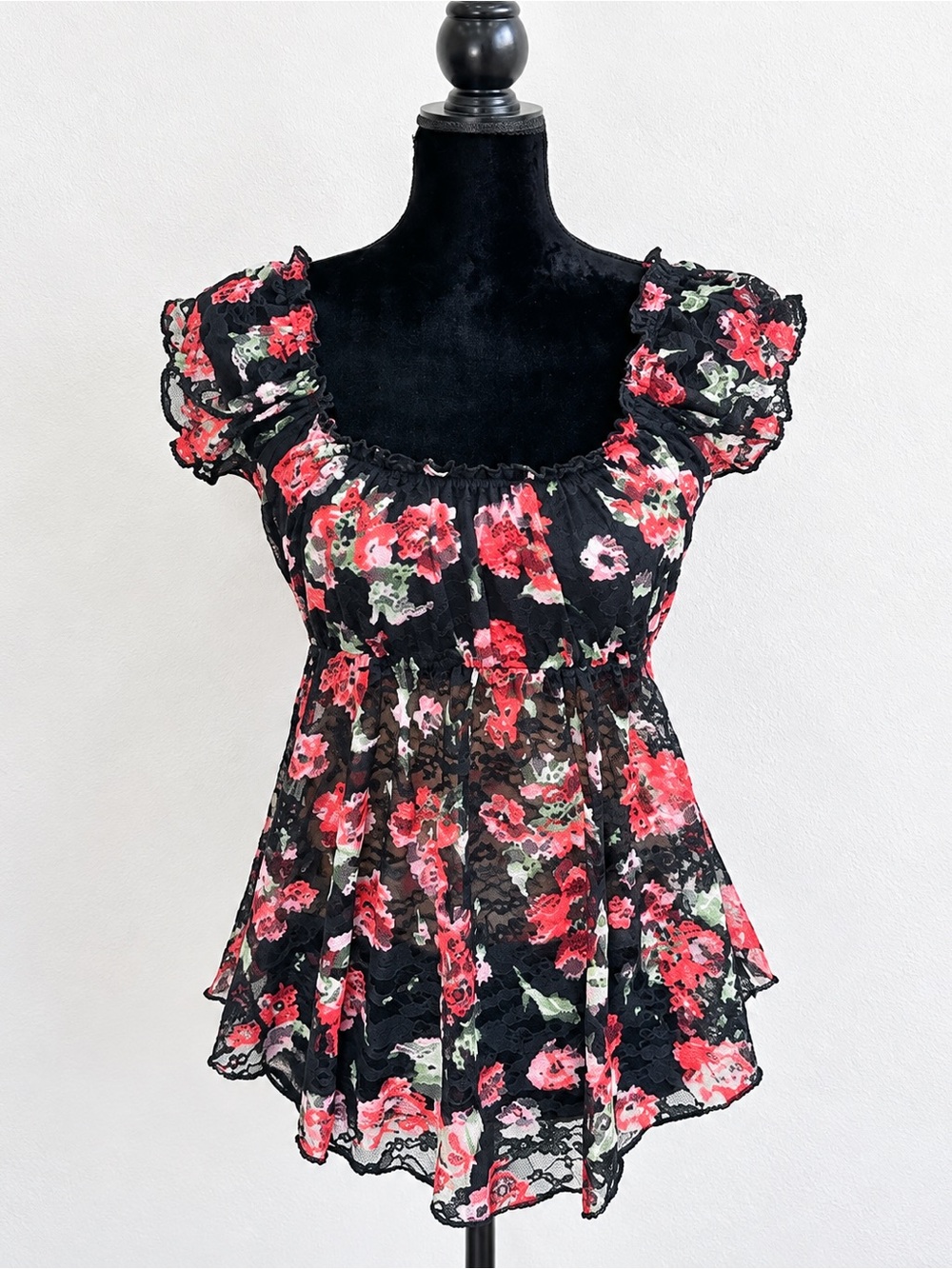 FLORAL LACE BLOUSE - Picture 9 of 11
